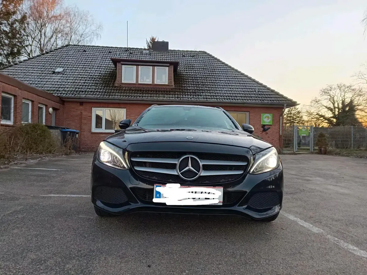 Gebraucht Mercedes C180 116 PS (85 kW) 2017 Schwarz Kombi