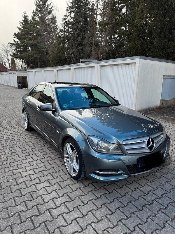 Gebraucht Mercedes C200 184 PS (135 kW) 2011 Limousine