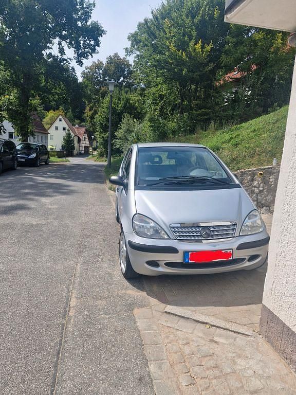 Silber Gebraucht 2001 Mercedes A140 Classic Van / Kleinbus | 700 € (Guter Preis) - Bild 1/4