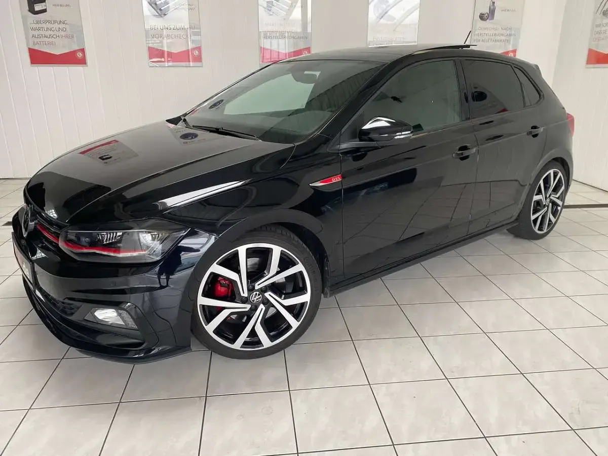 Gebraucht VW Polo Beats 207 PS (152 kW) 2022 Deep black pearlescent Kleinwagen