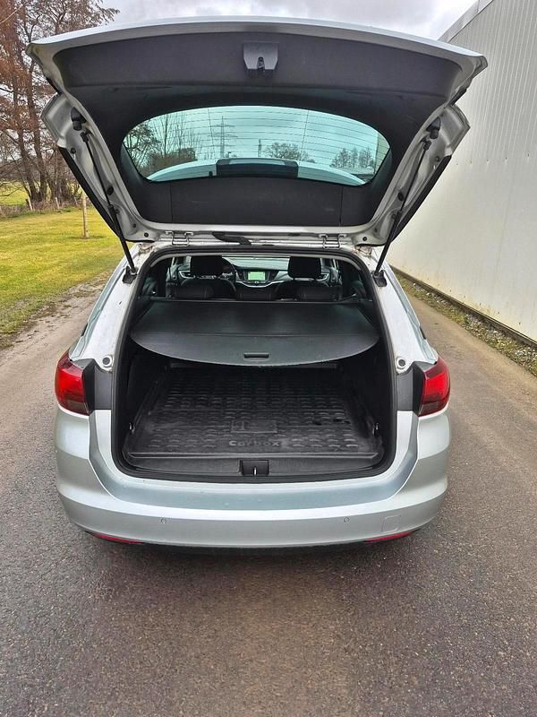 Gebraucht Opel Astra 122 PS (89 kW) 2020 Silber Kombi