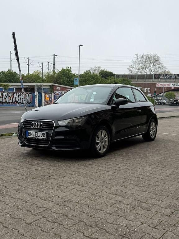 Second-hand Audi A1 86 CP (63 kW) 2011 Negru Hatchback