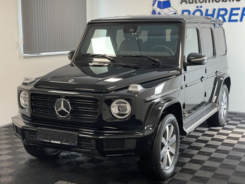 Schwarz metallic Gebraucht 2022 Mercedes G400 SUV | 114.900 € - Bild 1/4