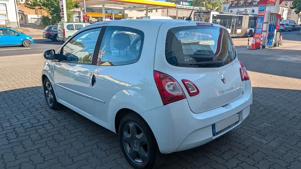 Gebraucht Renault Twingo Initiale Paris 75 PS (55 kW) 2013 Gletscherweiss Kleinwagen