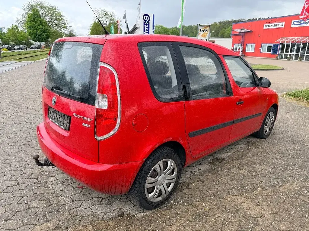 Gebraucht Skoda Roomster Plus Edition 90 PS (66 kW) 2010 Rot Van / Kleinbus