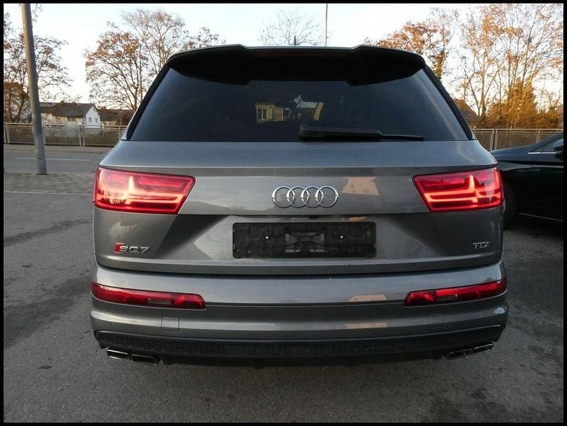 Gebraucht Audi SQ7 S-Line 435 PS (319 kW) 2018 Grau SUV