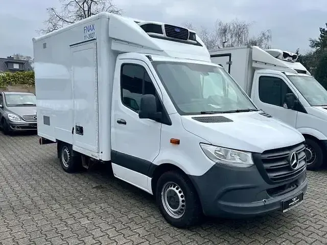 Używany Mercedes Sprinter 143 KM (105 kW) 2021 Biały Van