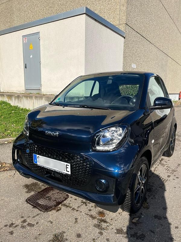 Andere farben Gebraucht 2022 Smart ForTwo Electric Drive Passion Coupé | 11.200 € (Guter Preis) - Bild 1/4