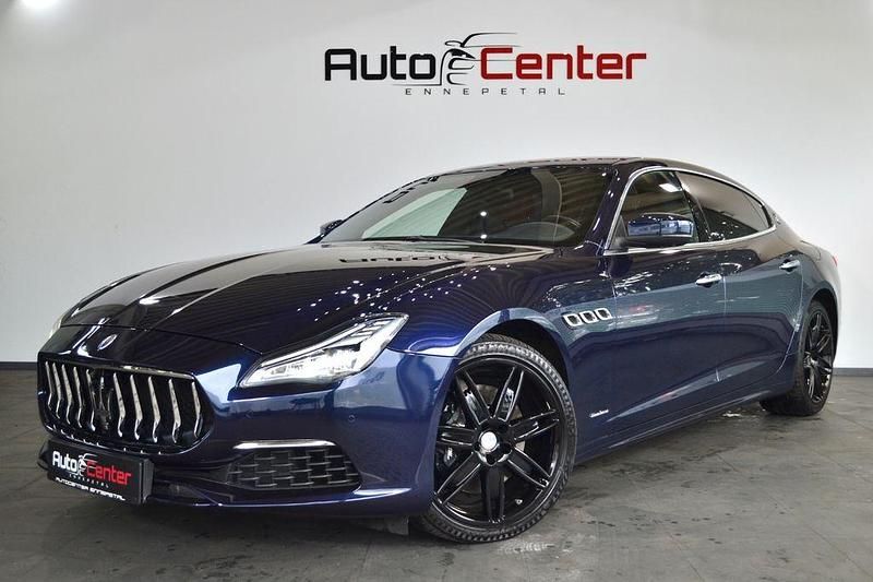 Blau Gebraucht 2017 Maserati Quattroporte GranLusso Limousine | 49.990 € - Bild 1/4