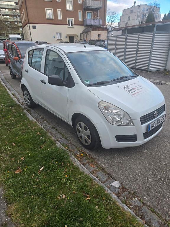 Gebraucht Suzuki Splash Basic 65 PS (47 kW) 2009 Weiß Kleinwagen