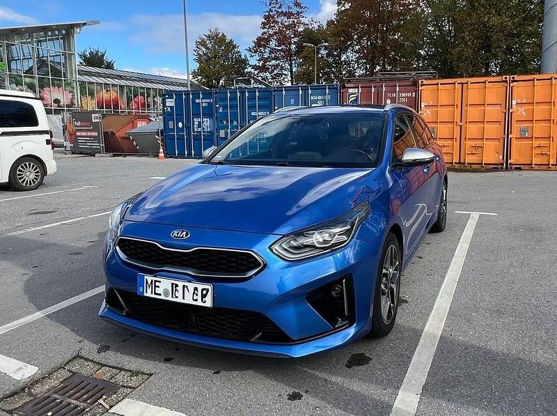 Blau Gebraucht 2020 Kia Ceed Sportswagon GT-Line Kombi | 17.995 € (Etwas zu teuer) - Bild 1/4
