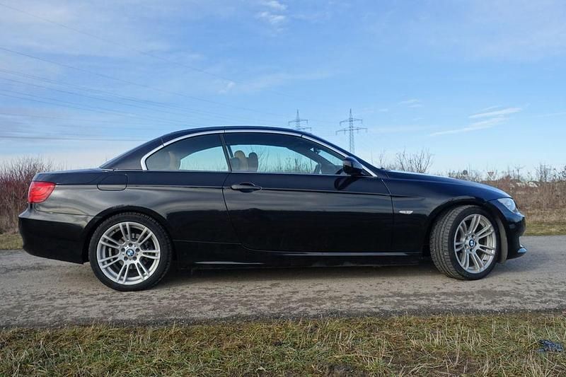 Gebraucht BMW 320 Cabriolet Exclusive 184 PS (135 kW) 2011 Schwarz Cabrio