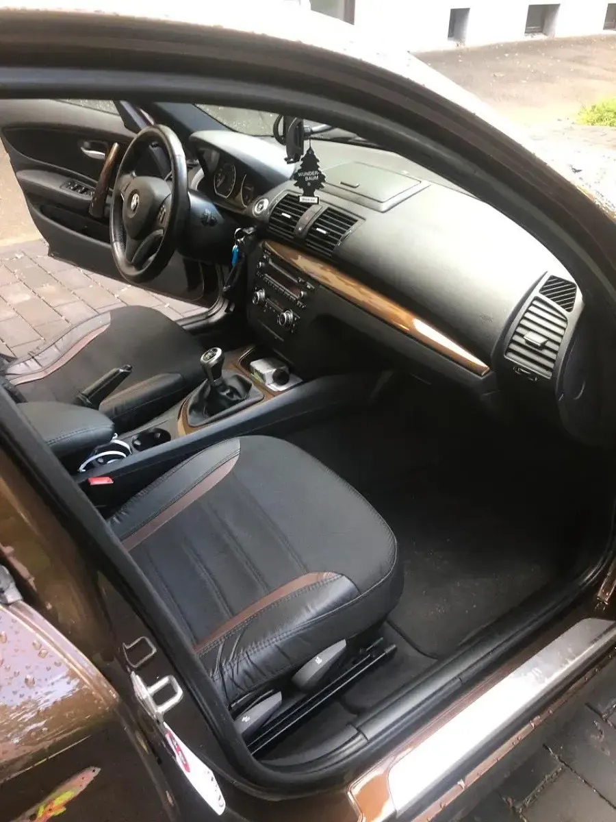 Gebraucht BMW 118 143 PS (105 kW) 2010 Braun Kleinwagen