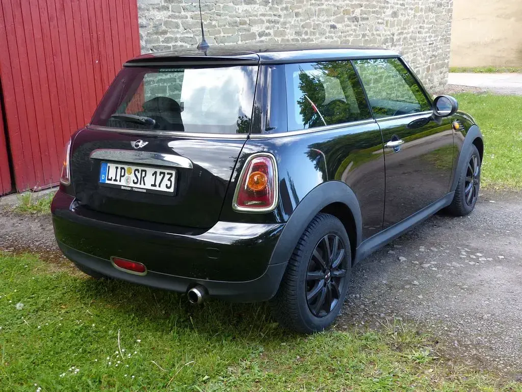 Gebraucht Mini ONE 95 PS (69 kW) 2009 Schwarz Kleinwagen