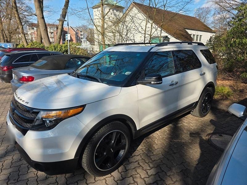 Used Ford Explorer 370 HP (272 kW) 2014 White SUV