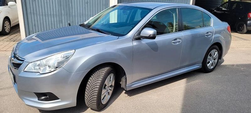 Gebraucht Subaru Legacy Trend 150 PS (110 kW) 2012 Silber Limousine