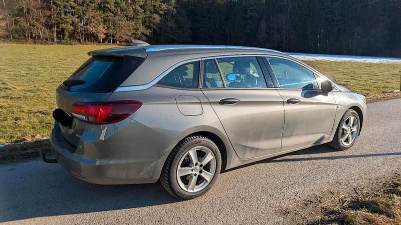 Gebraucht Opel Astra 110 PS (80 kW) 2017 Grau Kombi