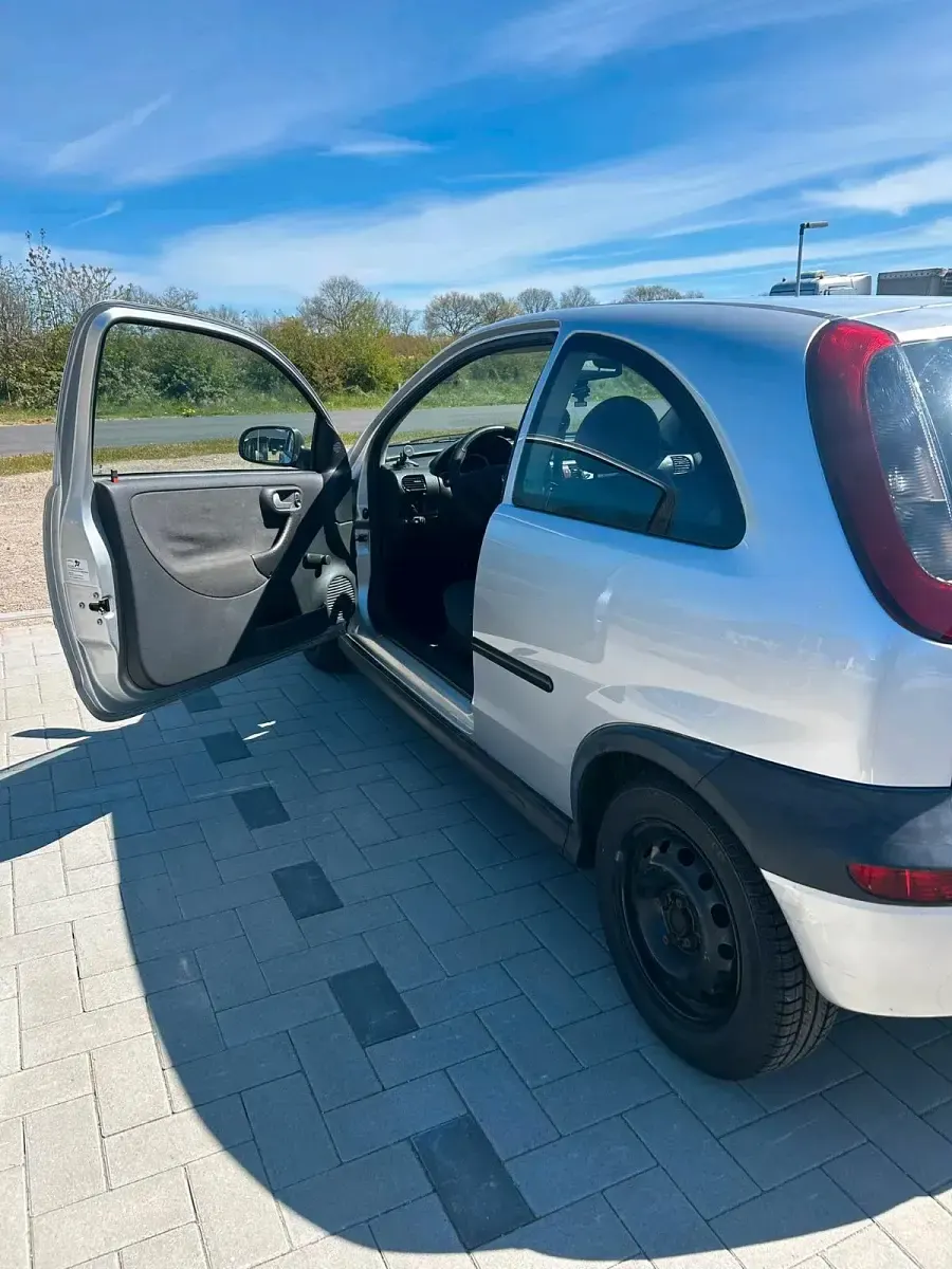 Usata Opel Corsa 75 CV (55 kW) 2003 Grigio Utilitaria