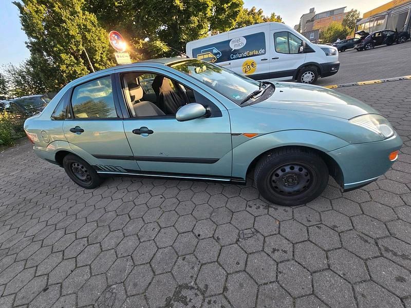 Gebraucht Ford Focus 101 PS (74 kW) 2000 Limousine