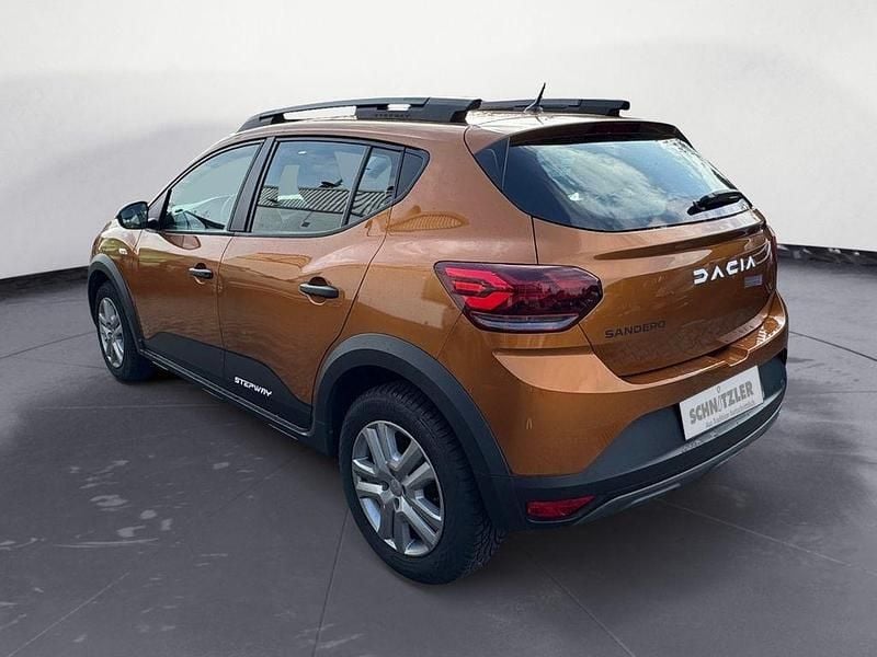 Gebraucht Dacia Sandero Expression 91 PS (66 kW) 2023 Orange Limousine