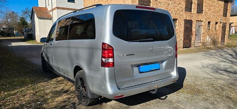 Gebraucht Mercedes Vito 160 PS (117 kW) 2017 Silber Van