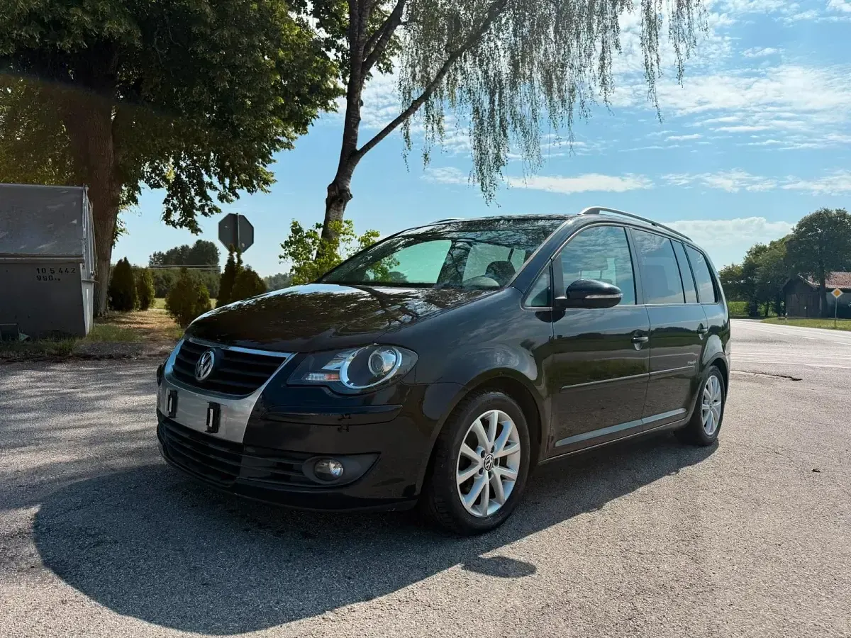 Gebraucht VW Touran Freestyle 140 PS (102 kW) 2009 Schwarz Van / Kleinbus