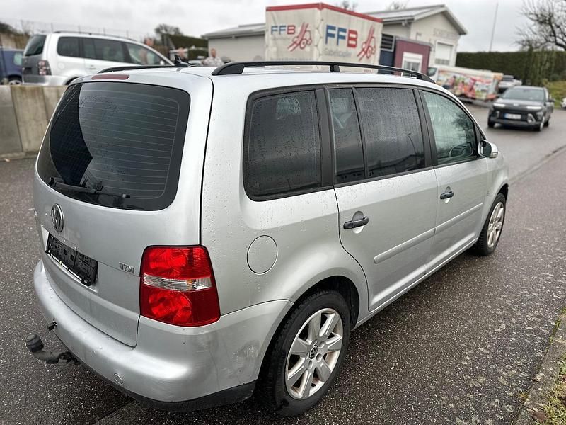 Gebraucht VW Touran 90 PS (66 kW) 2006 Silber Van / Kleinbus