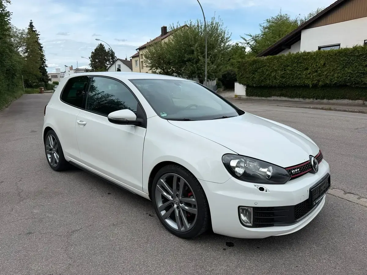 Gebraucht VW Golf VI GTI 211 PS (155 kW) 2011 Weiß Kleinwagen