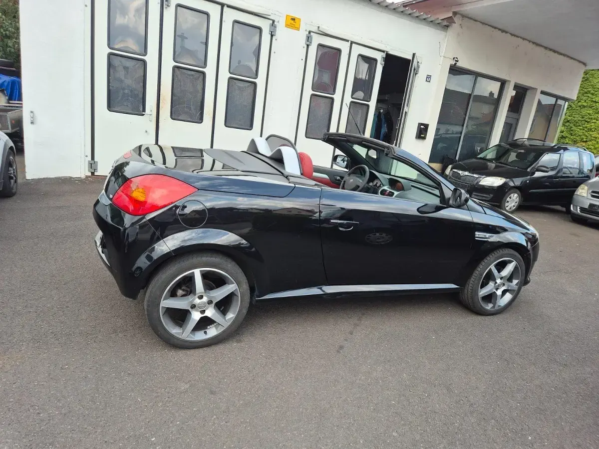 Gebraucht Opel Tigra 122 PS (89 kW) 2009 Schwarz Cabrio