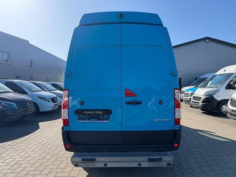 Gebraucht Renault Master 179 PS (131 kW) 2022 Blau Van / Kleinbus