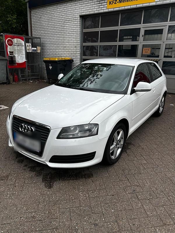 Weiß Gebraucht 2009 Audi A3 Coupé | 3.950 € (Fairer Preis) - Bild 1/4