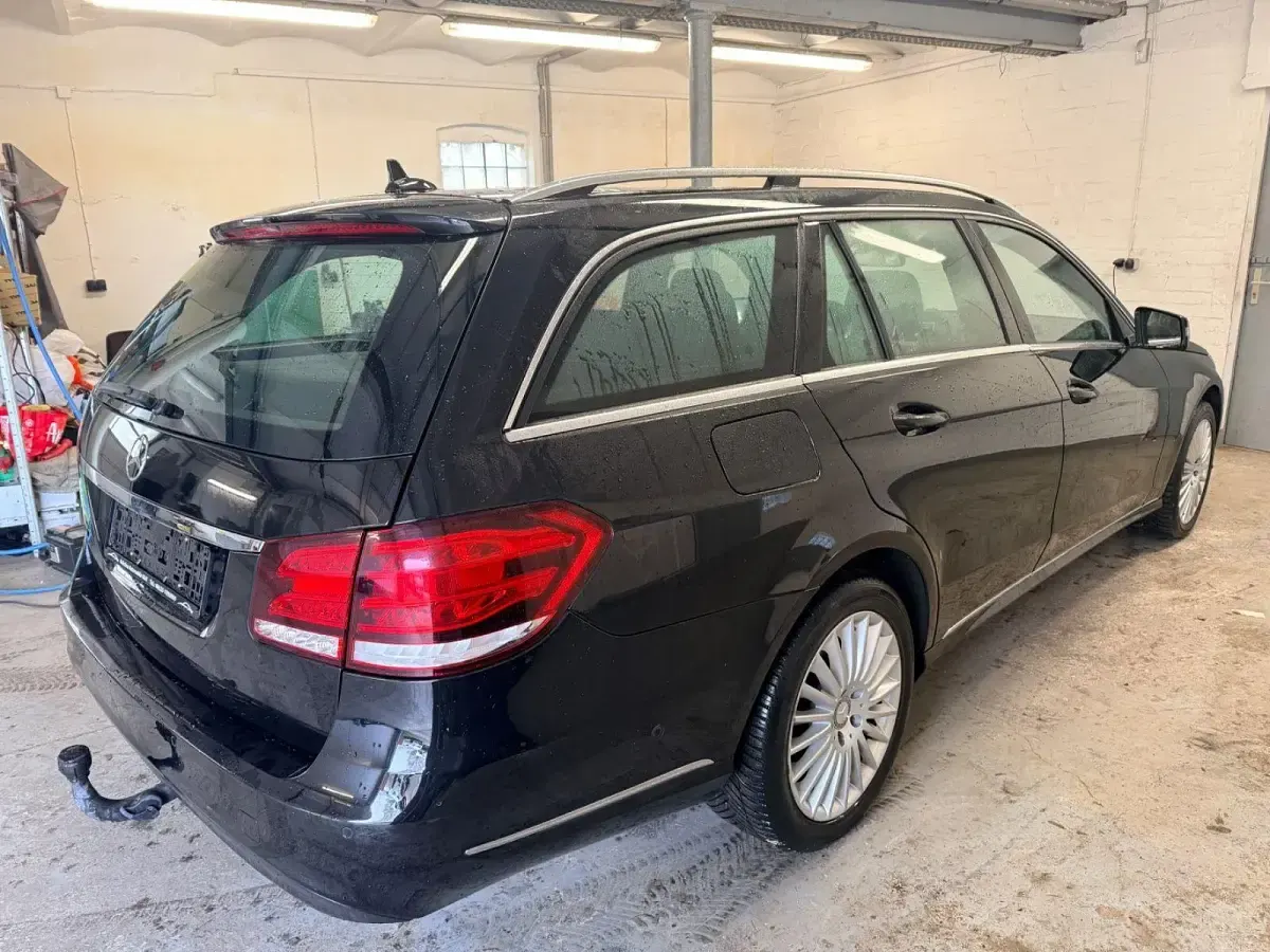 Gebraucht Mercedes E400 333 PS (244 kW) 2015 Schwarz Kombi