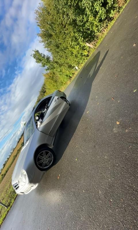 Silber Gebraucht 2003 Mercedes CLK240 Coupé | 6.500 € (Fairer Preis) - Bild 1/4