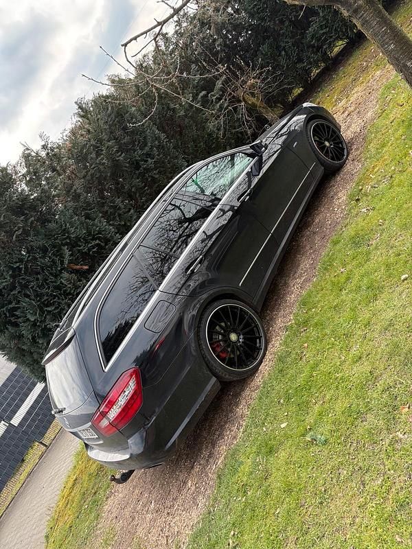 Gebraucht Mercedes E350 265 PS (194 kW) 2011 Schwarz Kombi