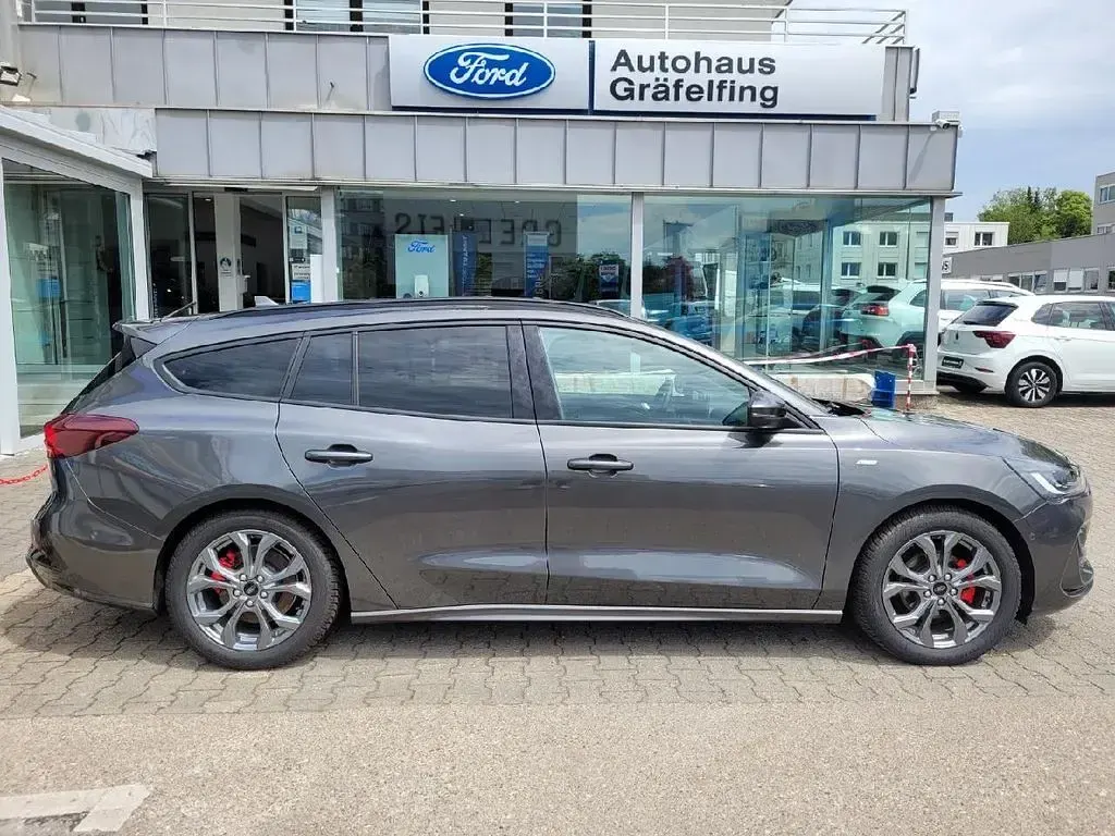 Gebraucht Ford Focus ST-Line X 125 PS (91 kW) 2025 Grau Limousine