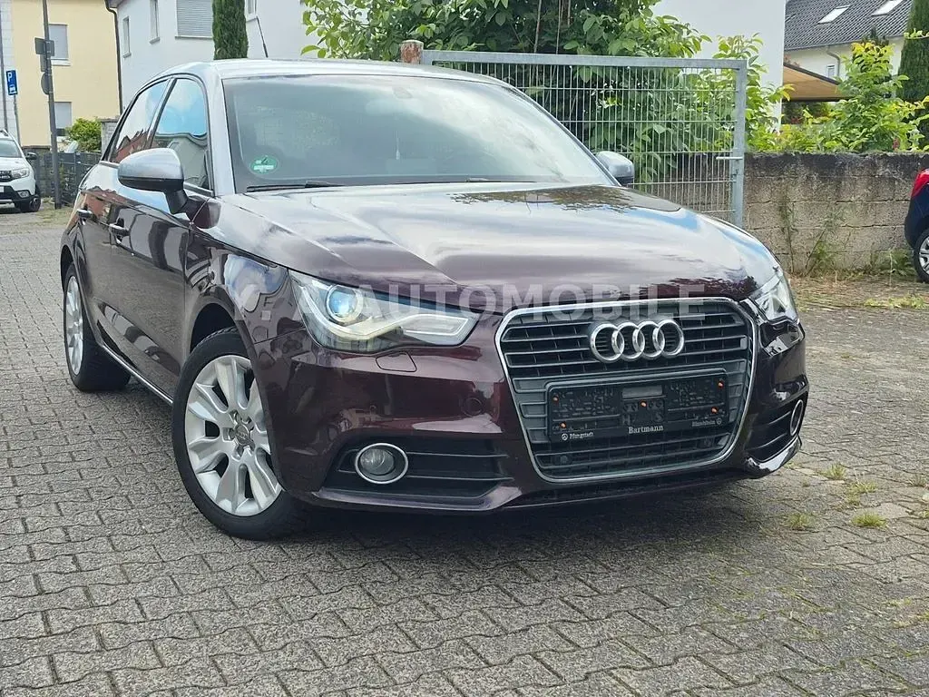 Gebraucht Audi A1 Sportback Ambition 90 PS (66 kW) 2014 Violet Kleinwagen