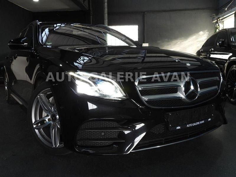 Gebraucht Mercedes E220 AMG line 194 PS (142 kW) 2017 Schwarz Kombi