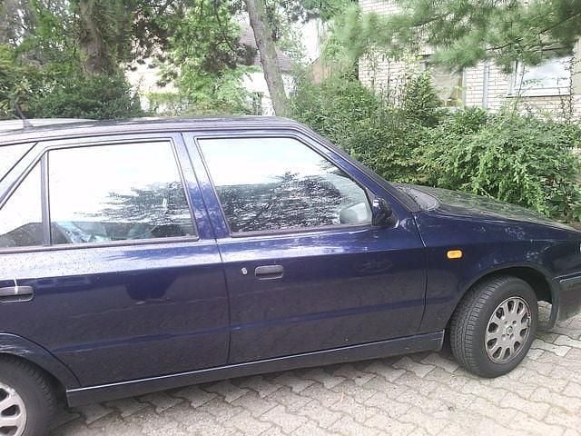 Gebraucht Skoda Felicia 54 PS (39 kW) 1999 Blau metallic Limousine