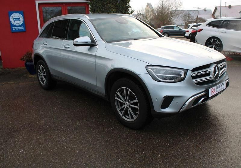 Gebraucht Mercedes GLC220 194 PS (142 kW) 2020 Grau SUV