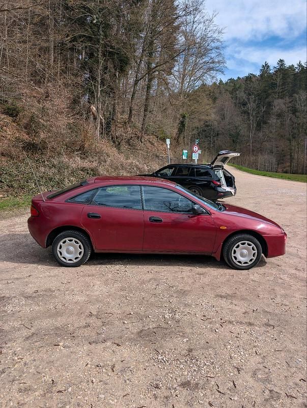 Gebraucht Mazda 323F 88 PS (64 kW) 1994 Rot Coupé