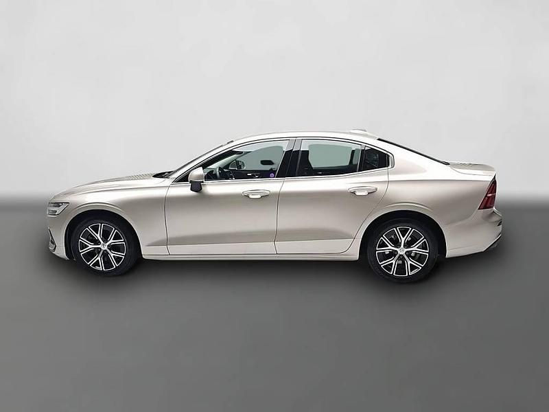 Gebraucht Volvo S60 Core 197 PS (144 kW) 2024 Gelb Limousine