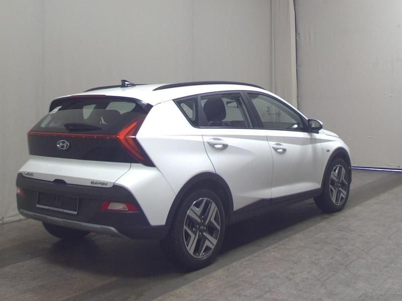 Gebraucht Hyundai Bayon Intro Edition 101 PS (74 kW) 2021 Weiss SUV