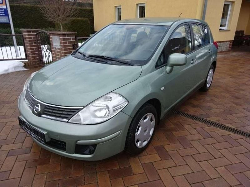 Grün Gebraucht 2008 Nissan Tiida Acenta Limousine | 1.444 € (Superpreis) - Bild 1/4