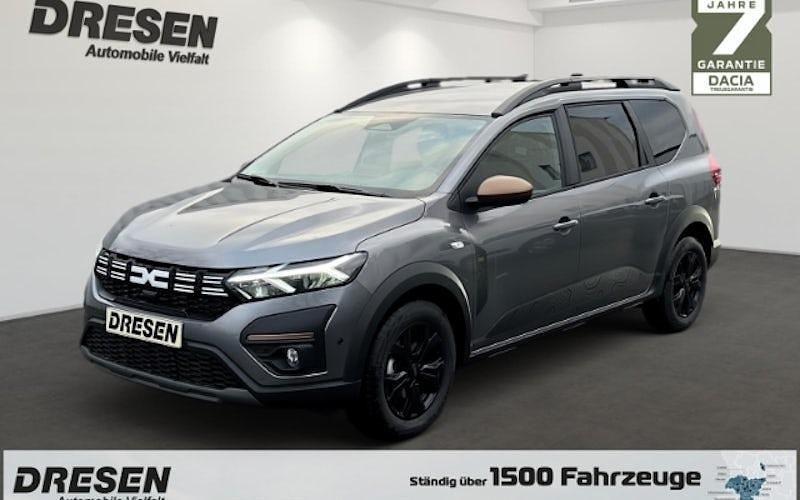 Neu Dacia Jogger Extreme 141 PS (103 kW) 2025 Grau Van / Kleinbus