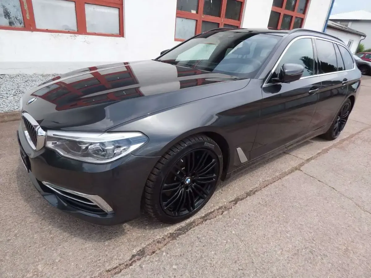 Gebraucht BMW 540 Luxury Line 320 PS (235 kW) 2018 Sophistograu Kombi
