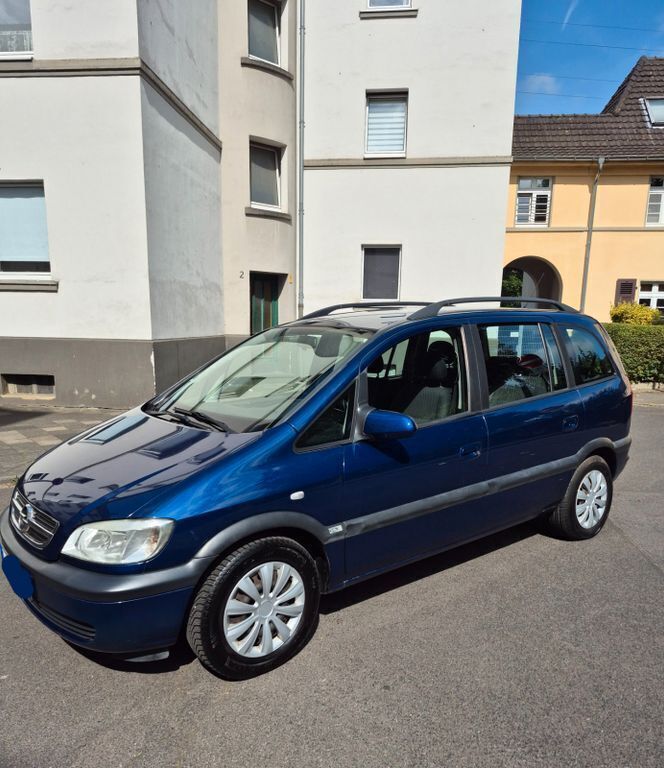 Blau Gebraucht 2005 Opel Zafira Van / Kleinbus | 1.680 € (Guter Preis) - Bild 1/4