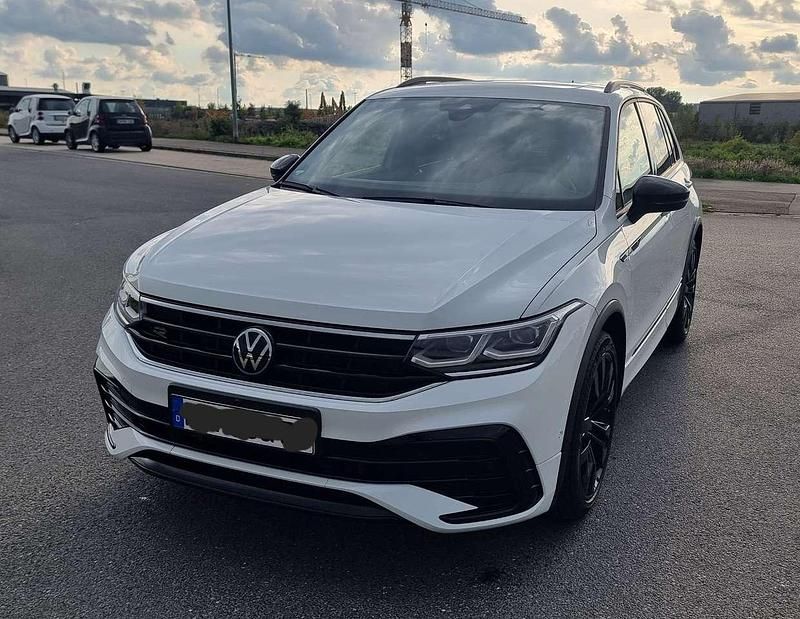 Gebraucht VW Tiguan R-line 200 PS (147 kW) 2023 Weiß SUV