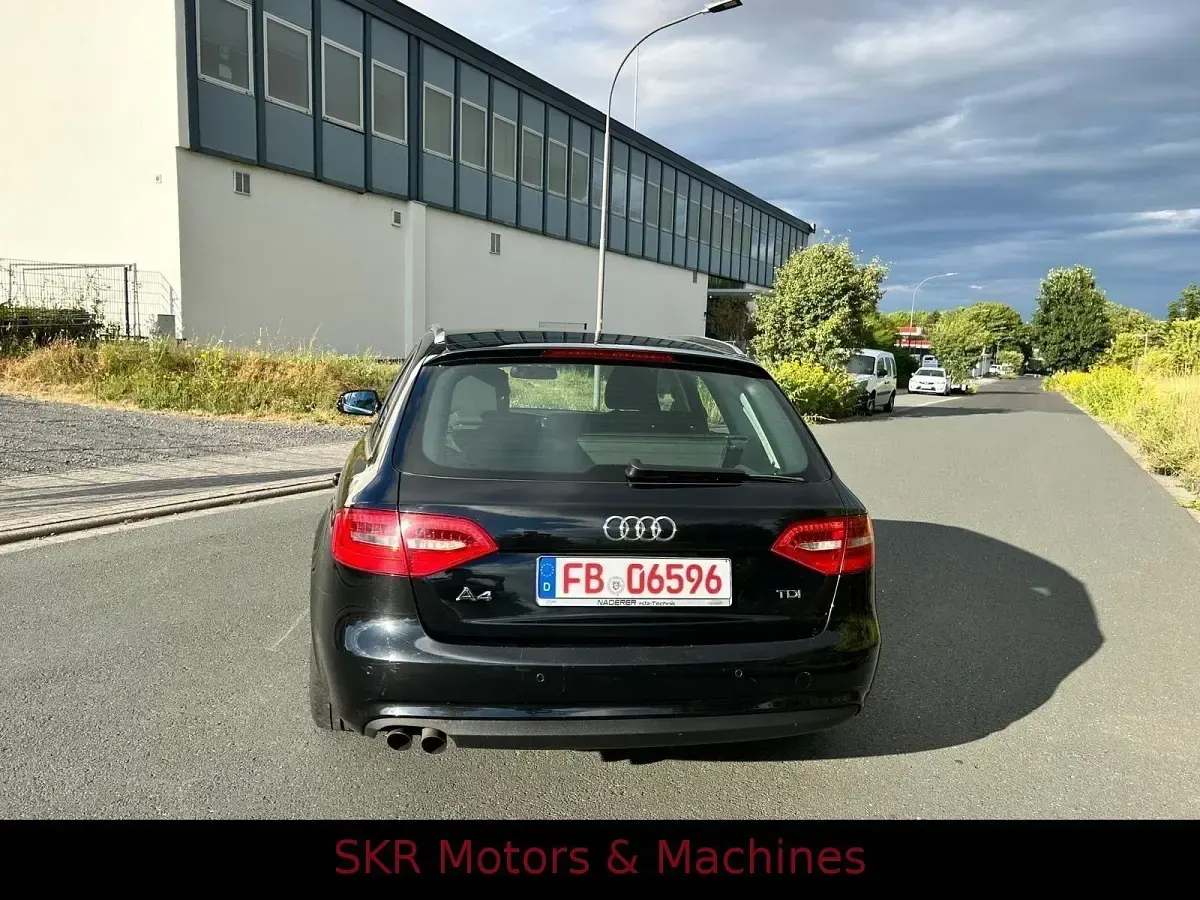 Gebraucht Audi A4 Attraction 136 PS (100 kW) 2013 Schwarz Kombi