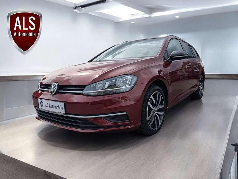 Cranberry red metallic Gebraucht 2019 VW Golf VII IQ Drive Kombi | 16.999 € (Fairer Preis) - Bild 1/4