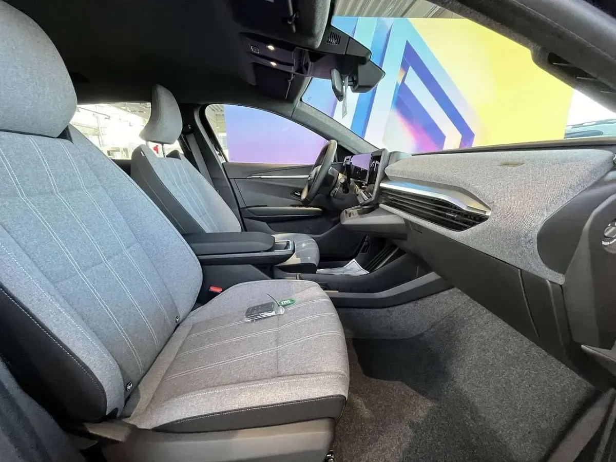 Neu Renault Scenic E-Tech Evolution 125 kW (170 PS) 2026 Schwarz SUV
